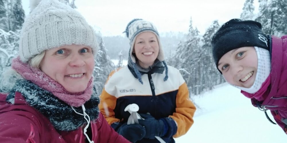 Esittelykuva tutkimusryhmästä Uskonnon välittyminen sukupolvelta toiselle. Kansainvälinen vertaileva tutkimus jatkuvuudesta ja katkoksista perhesosialisaatiossa