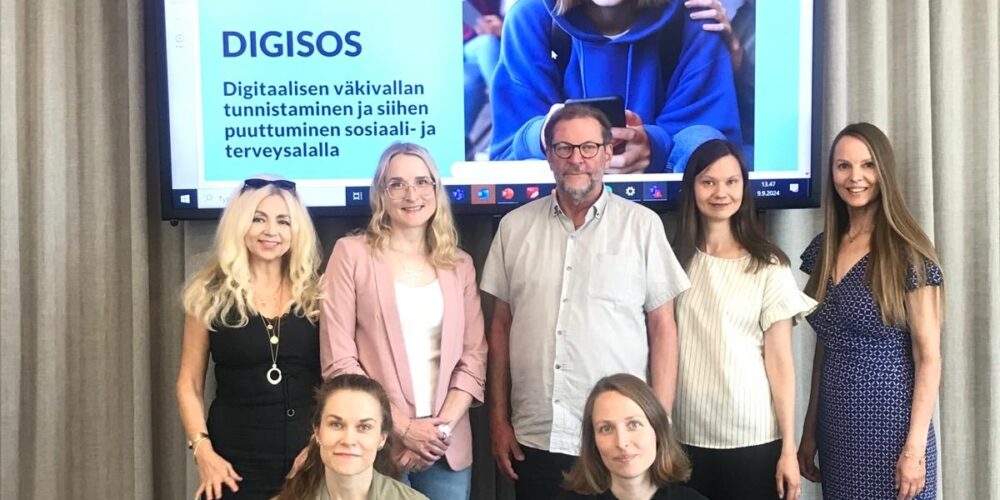 Esittelykuva ryhmästä Digitaalisen väkivallan tunnistaminen ja siihen puuttuminen sosiaali- ja terveysalalla (DigiSOS)